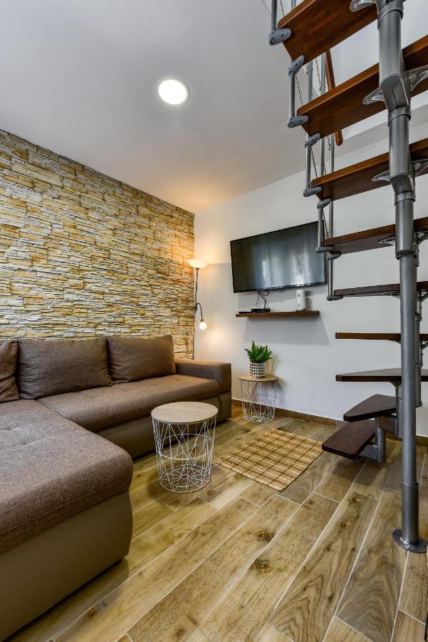 Apartment Yula Zadar Eksteriør billede